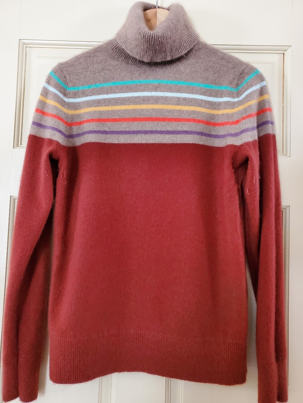 Lands End Striped Yoke Turtleneck Sweater in Rust and Taupe 100% Cashmere Small